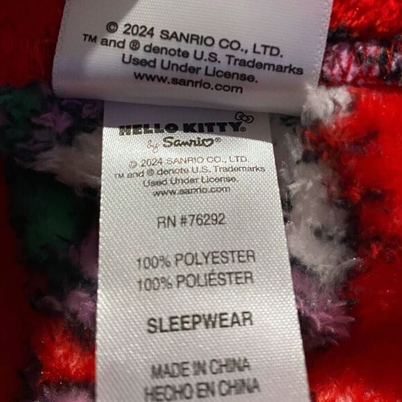 Hello Kitty “Christmas Wreath” Fuzzy Soft Touch Pajama Pants Womens size Large - Picture 11 of 12